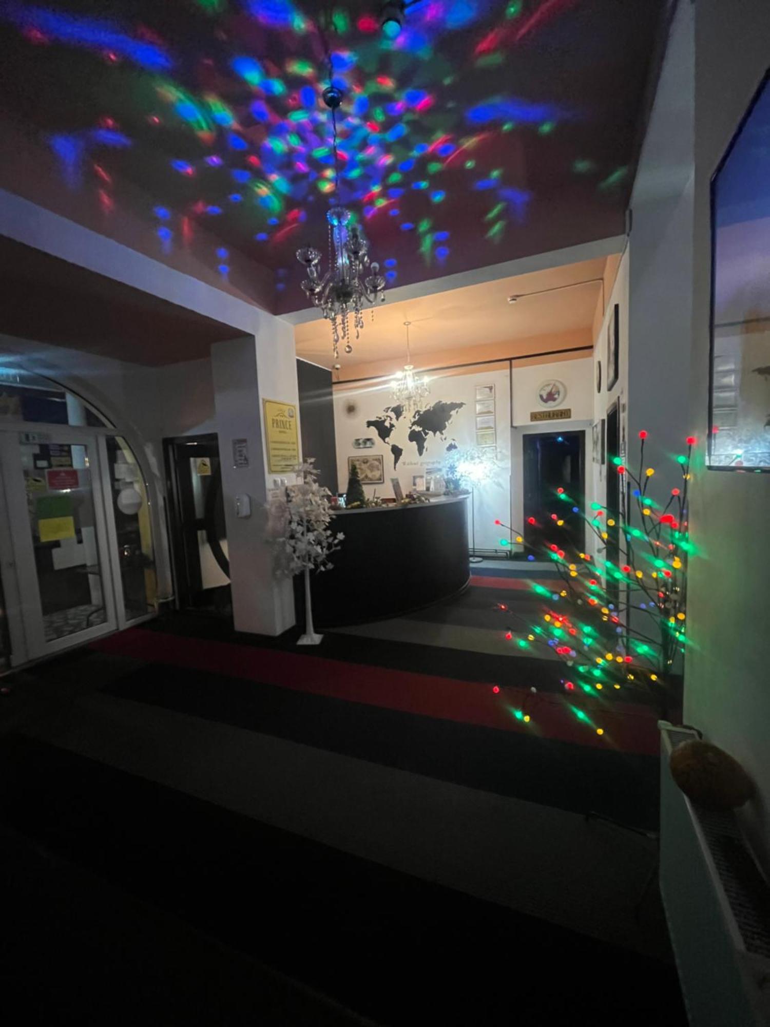 Prince Hotel ミエルクレア＝チュク エクステリア 写真