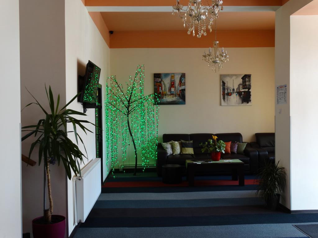 Prince Hotel ミエルクレア＝チュク エクステリア 写真