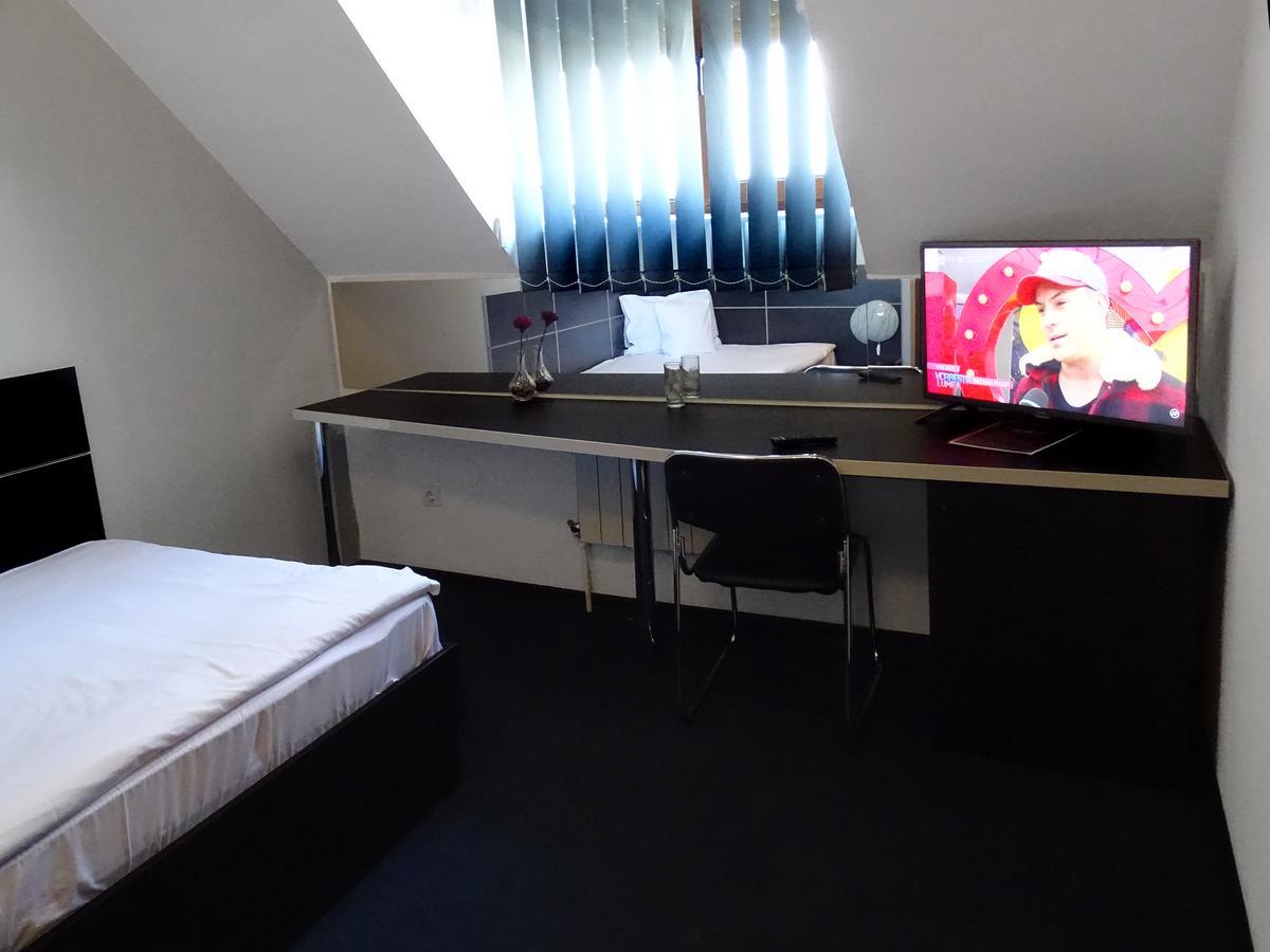 Prince Hotel ミエルクレア＝チュク エクステリア 写真