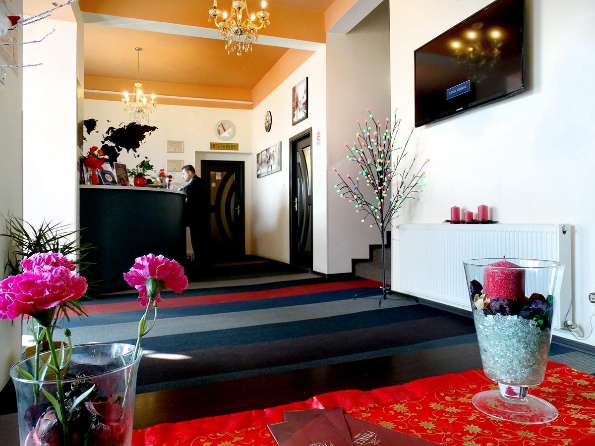 Prince Hotel ミエルクレア＝チュク エクステリア 写真