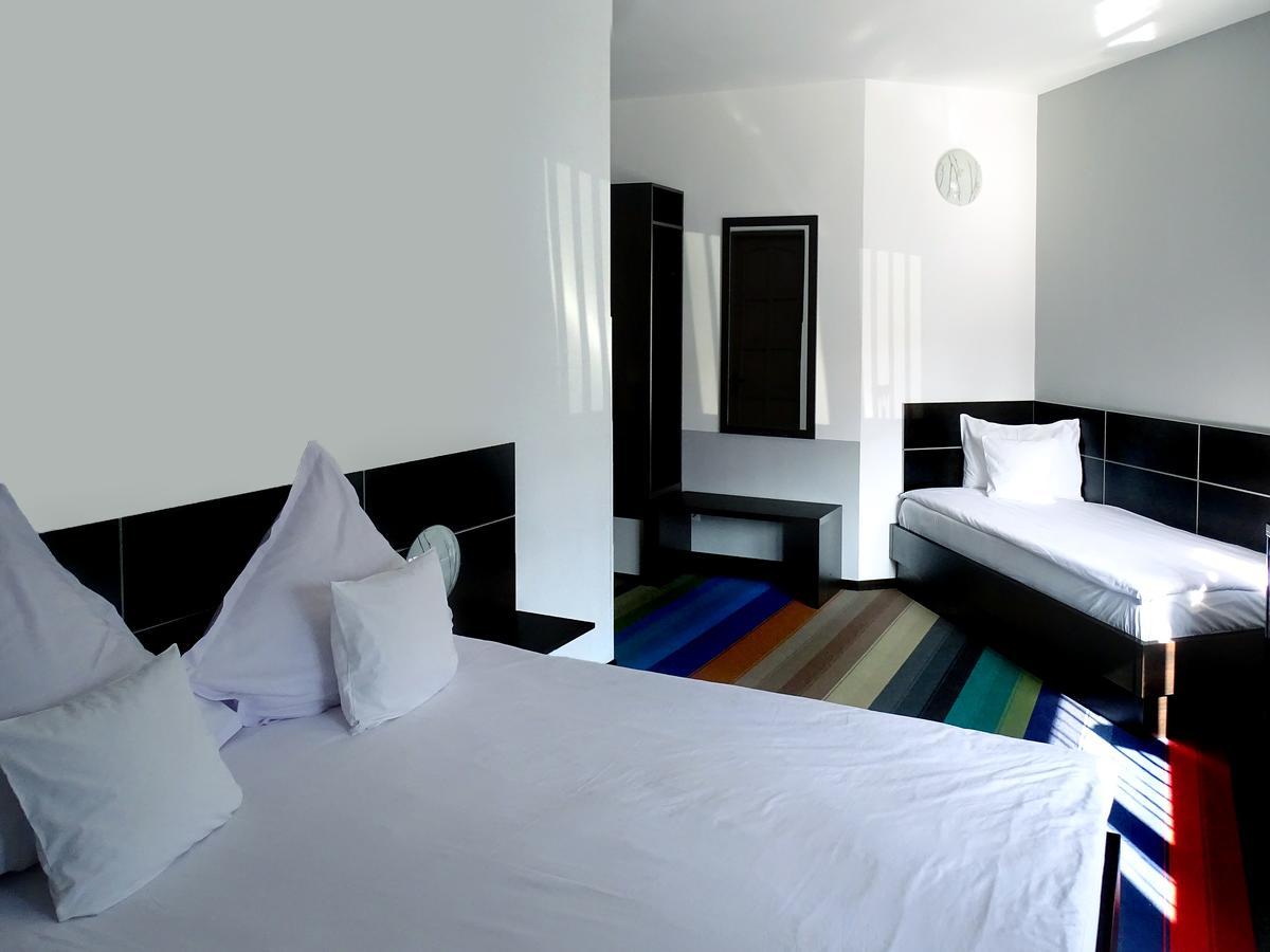 Prince Hotel ミエルクレア＝チュク エクステリア 写真