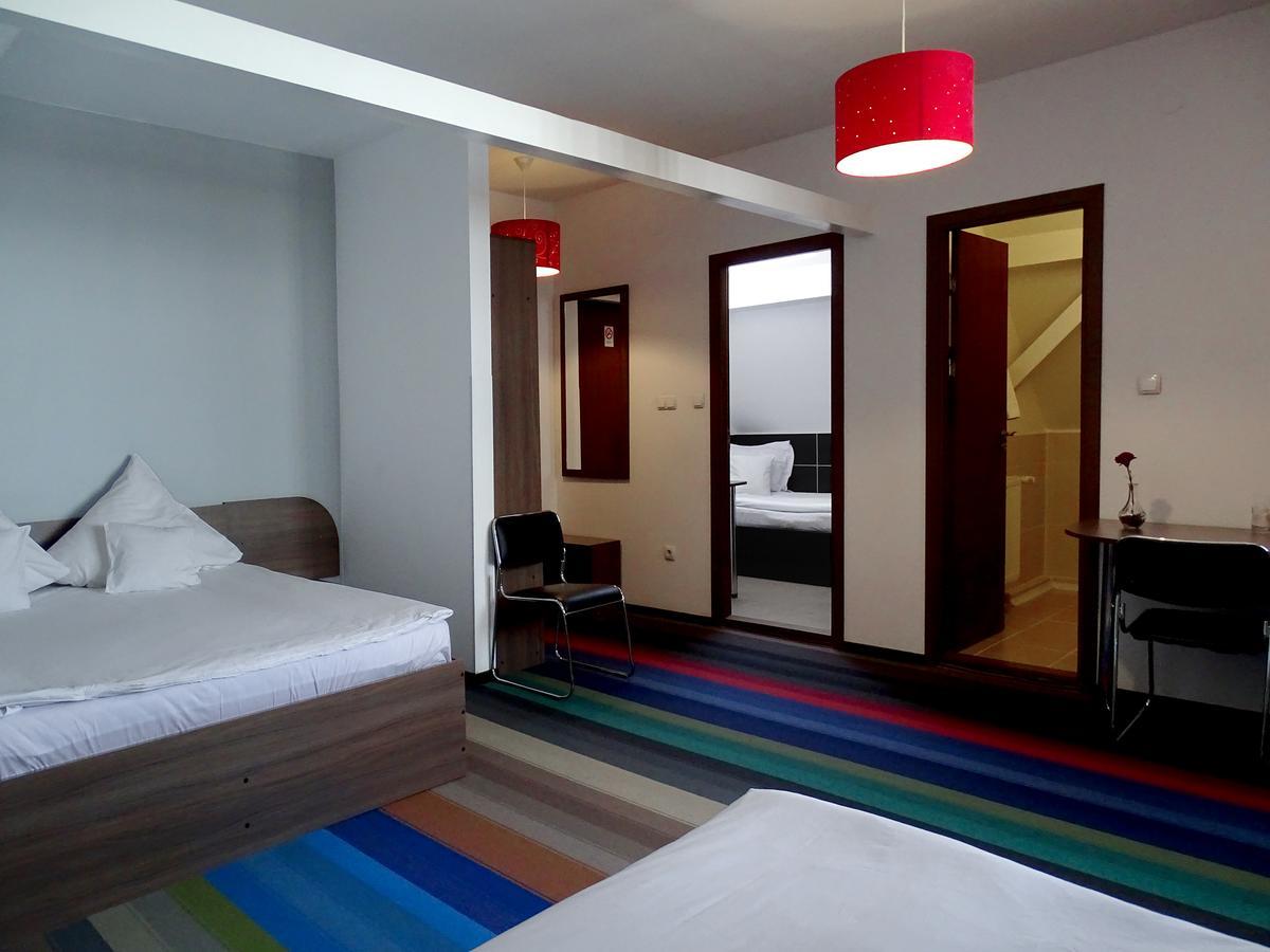 Prince Hotel ミエルクレア＝チュク エクステリア 写真